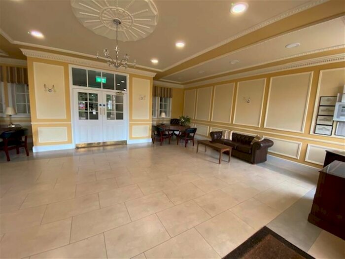 2 Bedroom Flat To Rent In Boathouse Field, Lichfield, WS13