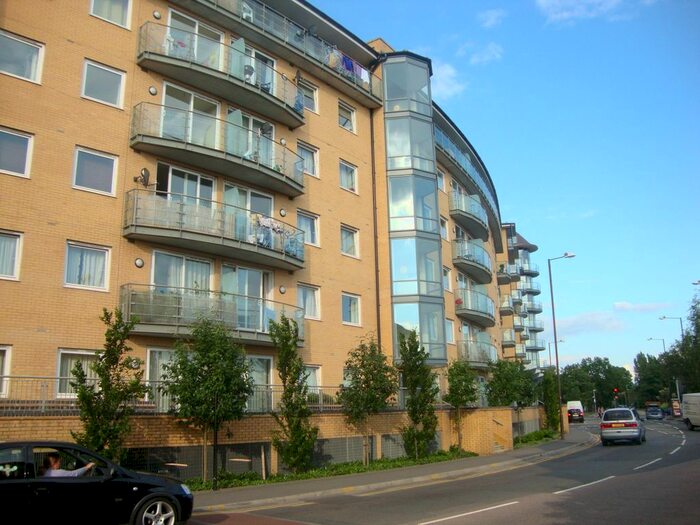 2 Bedroom Flat To Rent In Highfield Road, Feltham, TW13
