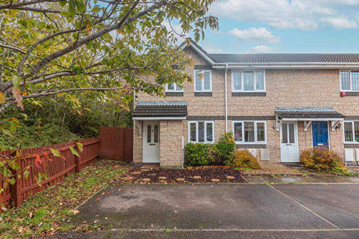 2 Bedroom End Of Terrace House For Sale In Palmers Leaze, Bradley Stoke, Bristol, BS32