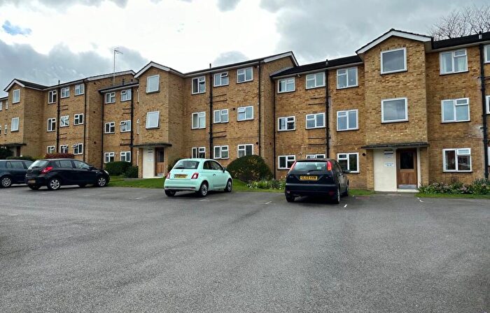 2 Bedroom Flat For Sale In West Road, Guildford, GU1