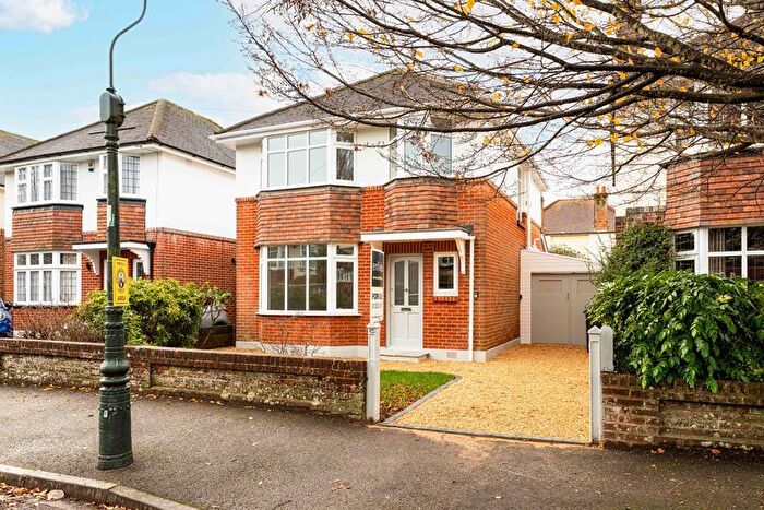 3 Bedroom Detached House For Sale In Huntvale Road, Bournemouth, BH9