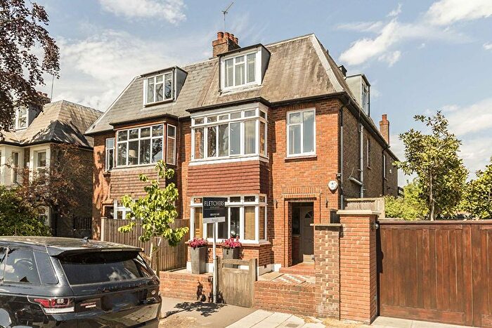 5 Bedroom Property To Rent In Beverley Road, London, W4