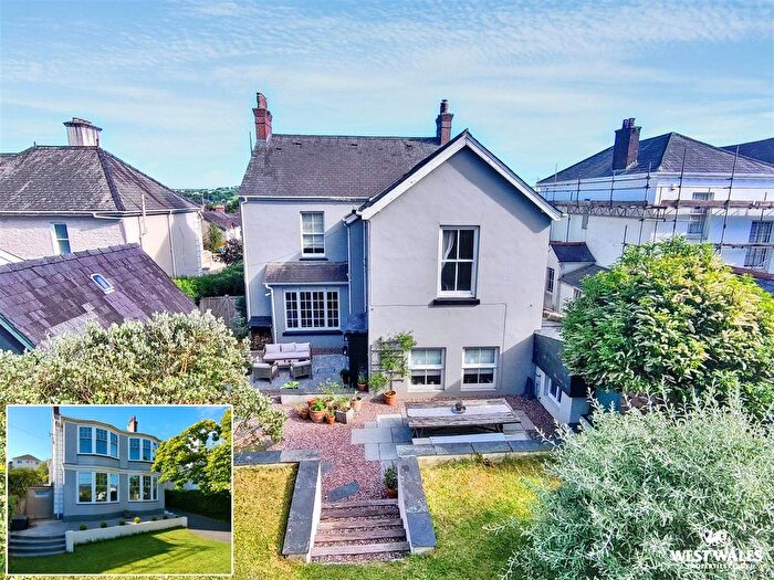 5 Bedroom Detached House For Sale In Wellfield Road, Carmarthen, SA31