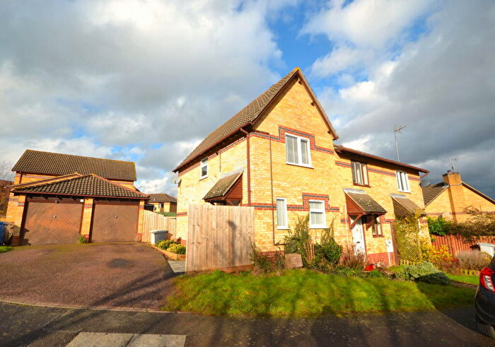 2 Bedroom End Of Terrace House To Rent In Christie Way, Kettering, NN15