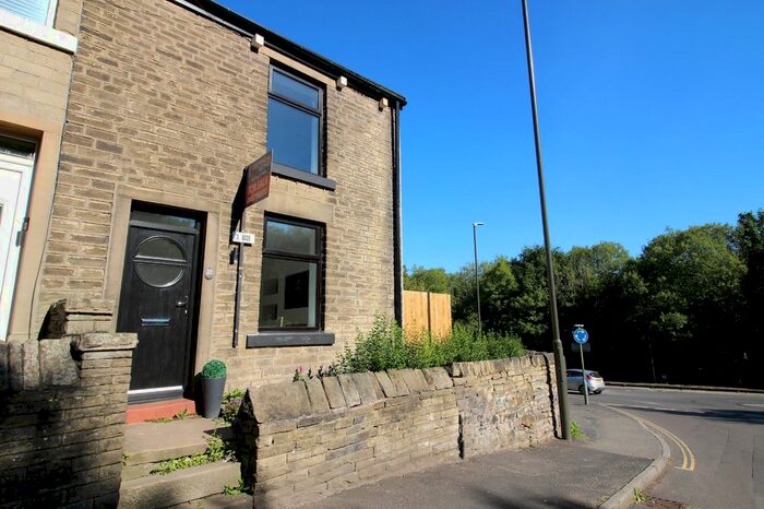 3 Bedroom Semi-Detached House To Rent In Simmondley Lane, Glossop, SK13