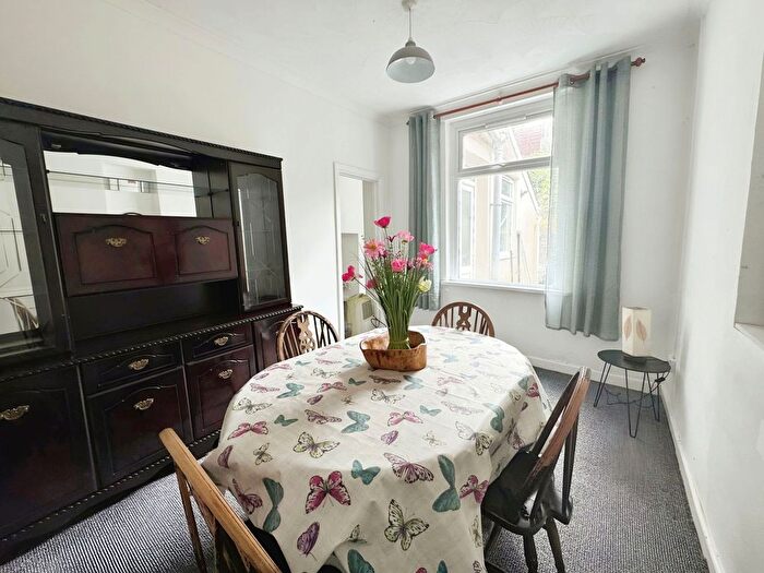 3 Bedroom Terraced House For Sale In Llewellyn Street, Pentre, CF41