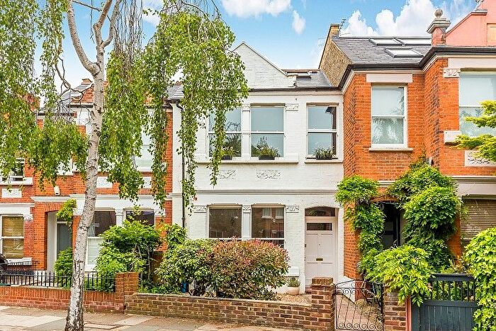 2 Bedroom Property To Rent In Selwyn Avenue, Richmond, Surrey, TW9