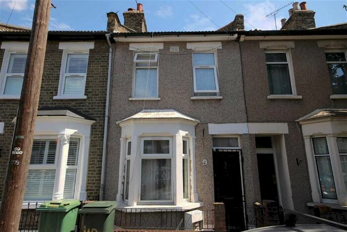 2 Bedroom Property To Rent In Holness Road, Stratford, London, E15