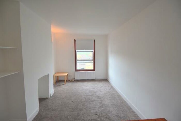 2 Bedroom Flat To Rent In Park Road, Crouch End, London, N8