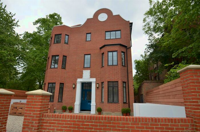 2 Bedroom Flat To Rent In Elers Road, Ealing, London, W13