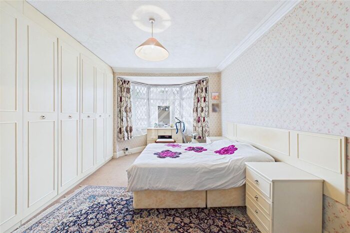 5 Bedroom Semi-Detached House For Sale In Nibthwaite Road, Harrow, HA1