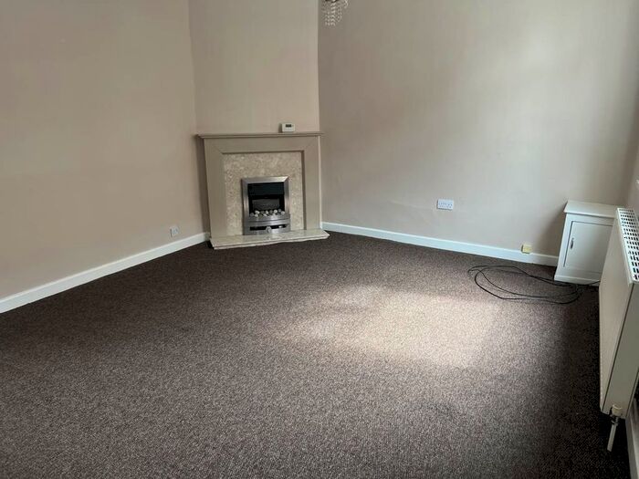 3 Bedroom Property To Rent In Fitzwilliam Street, Hoyland, Barnsley, S74