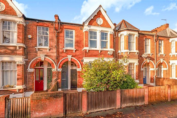 2 Bedroom Apartment For Sale In Copleston Road, Peckham, London, SE15