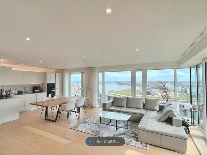 2 Bedroom Flat To Rent In Norton House, London, SE18