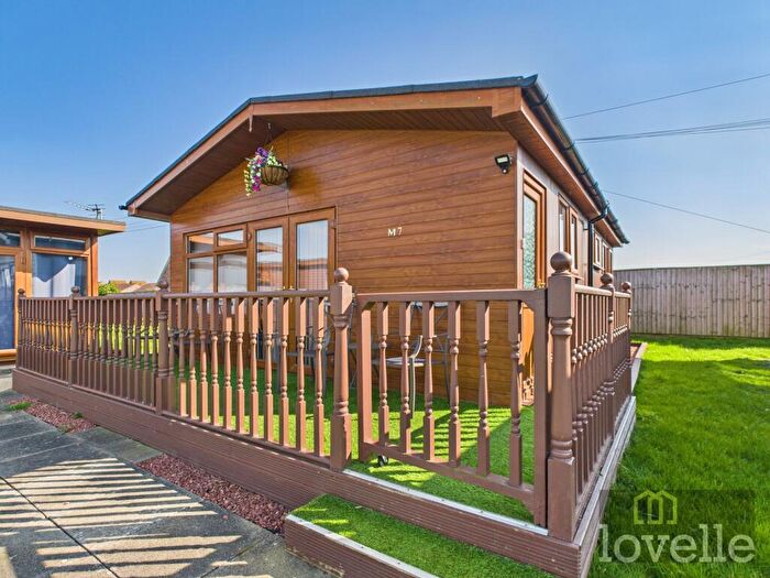 2 Bedroom Chalet For Sale In Mablethorpe Caravan Chalet Park, Mablethorpe, LN12