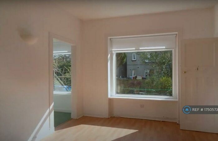 3 Bedroom Flat To Rent In Penrith Drive, Glasgow, G12