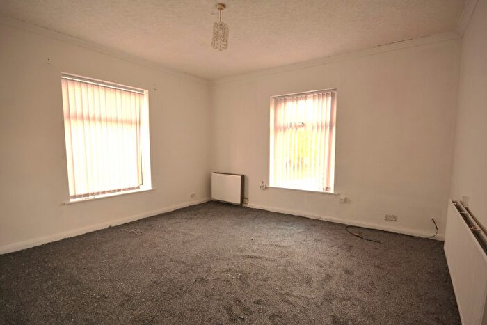 1 Bedroom Flat To Rent In Coalshaw Green Road, Chadderton, OL9