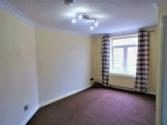 1 Bedroom Apartment To Rent In - Chanterlands Avenue, Hull, HU5