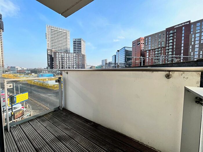 2 Bedroom Flat To Rent In Spectrum Block, Blackfriars Road, Salford, M3