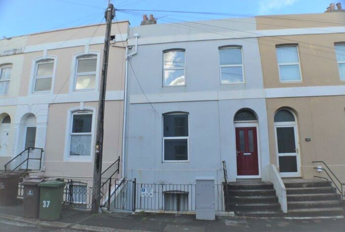 1 Bedroom Flat To Rent In Bayswater Road, North Road West, PL1