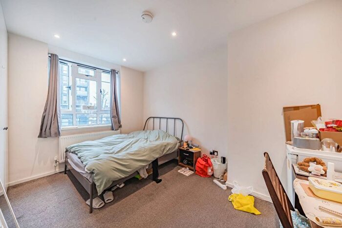 3 Bedroom Flat For Sale In Charnock House, Shepherd's Bush, London, W12