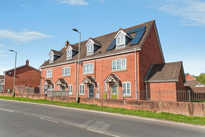 3 Bedroom End Terrace House For Sale In Bramley Close, Tiverton, EX16