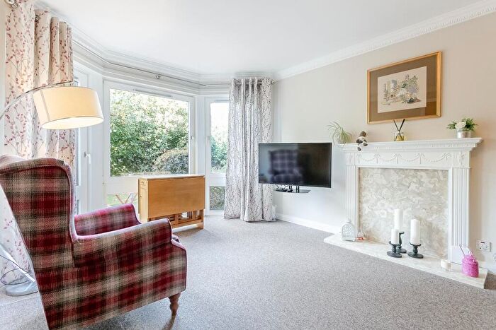1 Bedroom Retirement Property For Sale In Barnton Avenue West, Barnton, Edinburgh, EH4