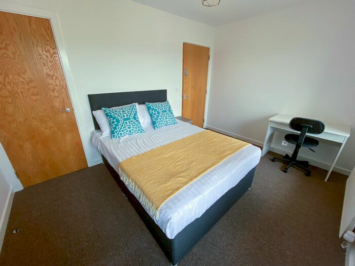 3 Bedroom Property To Rent In Golders Green, Edge Hill, Liverpool, L7