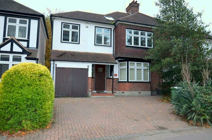 5 Bedroom Semi-Detached House To Rent In Longlands Road, Sidcup, DA15