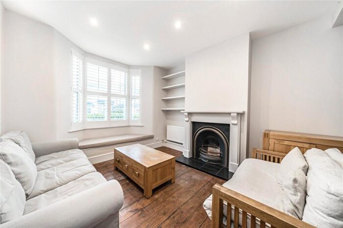 3 Bedroom Terraced House To Rent In West Road, Stratford, London, E15