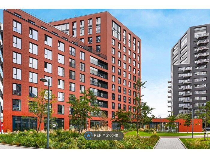 2 Bedroom Flat To Rent In London City Island / Canary Wharf, London, E14