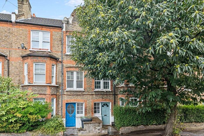 2 Bedroom Flat For Sale In Aristotle Road, Clapham, SW4