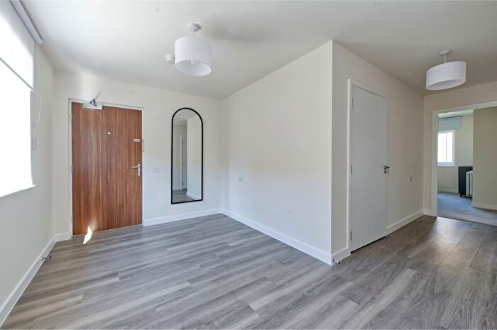 2 Bedroom Flat To Rent In Iris House, Plum Mews, Springfield Parkside, Tooting, SW17