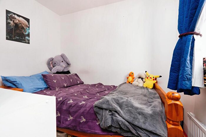 3 Bedroom Town House For Sale In Rowling Hollins, Colne, Lancashire, BB8