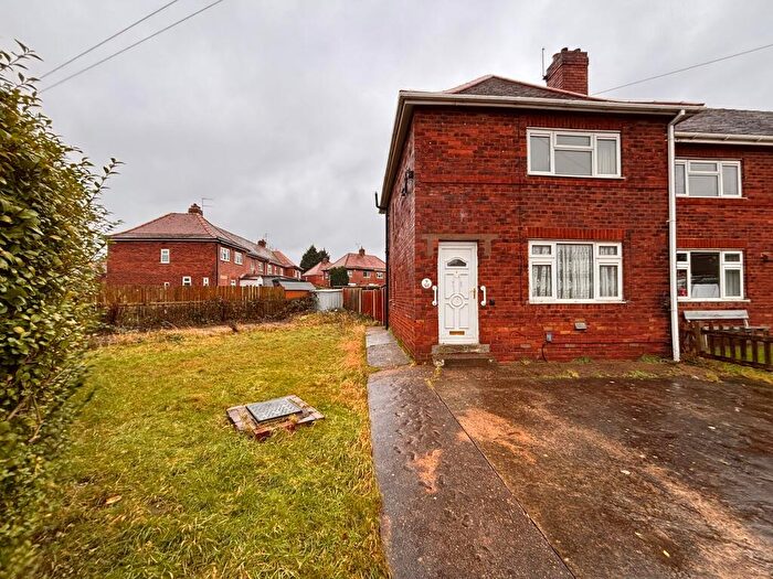 2 Bedroom Town House For Sale In Kent Road, Doncaster, South Yorkshire, DN4