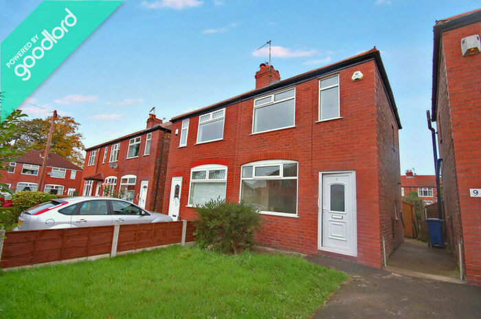 2 Bedroom Semi-Detached House To Rent In Hartland Close, Stockport, SK2