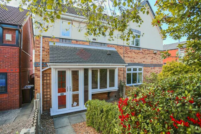 3 Bedroom Semi-Detached House To Rent In Townsend Road, Swinton, Manchester, M27