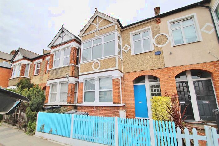 3 Bedroom Maisonette To Rent In St. Johns Road, Isleworth, TW7