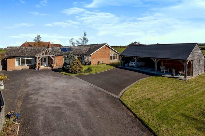 4 Bedroom Bungalow For Sale In Seamer Road, Hilton, Yarm, Durham, TS15
