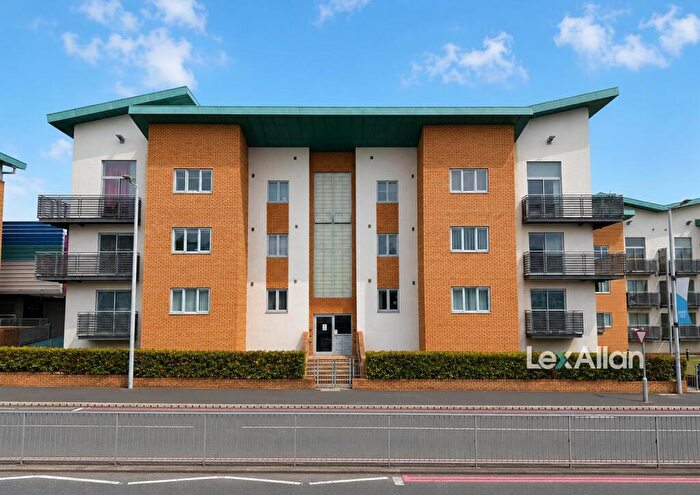 2 Bedroom Apartment For Sale In The Embankment, Brierley Hill, DY5