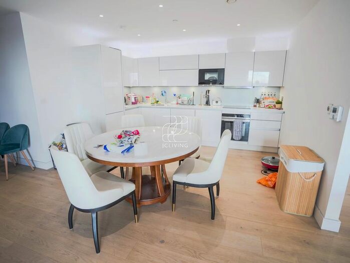 2 Bedroom Flat To Rent In Liberty Building, East Ferry Road, E14