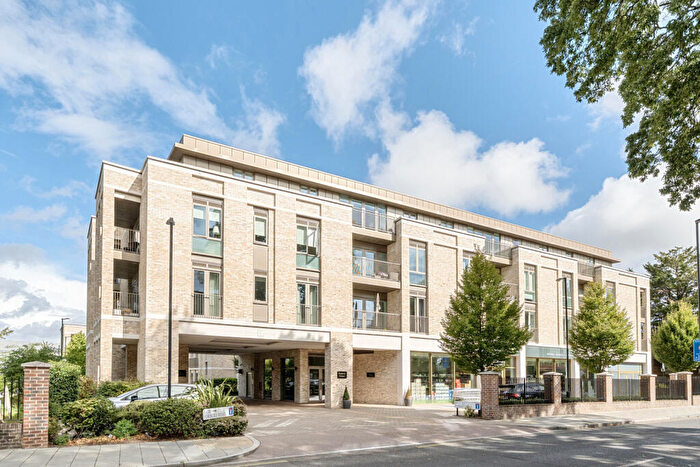 2 Bedroom Apartment For Sale In Lee Terrace, London, SE13