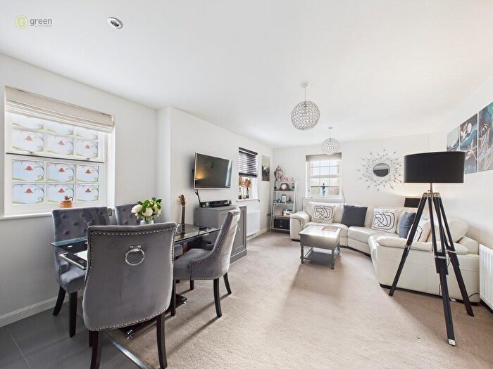 2 Bedroom Apartment For Sale In Horseshoe Crescent, Great Barr, B43