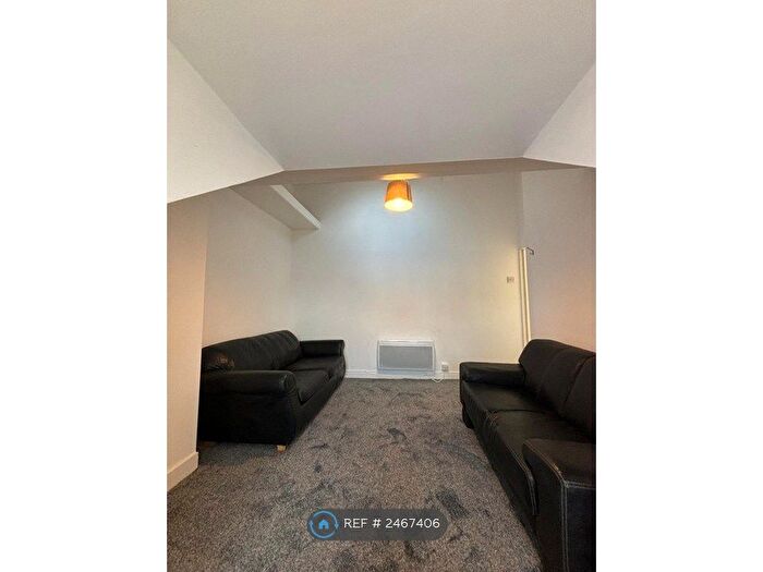 1 Bedroom Flat To Rent In Delamere Road, Urmston, Manchester, M41