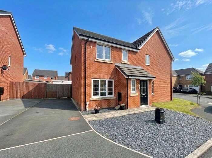 3 Bedroom Semi-Detached House For Sale In Goldfinch Drive, Clifton, Preston, PR4