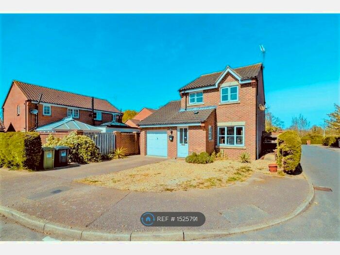 3 Bedroom Detached House To Rent In Poppy Close, North Walsham, NR28