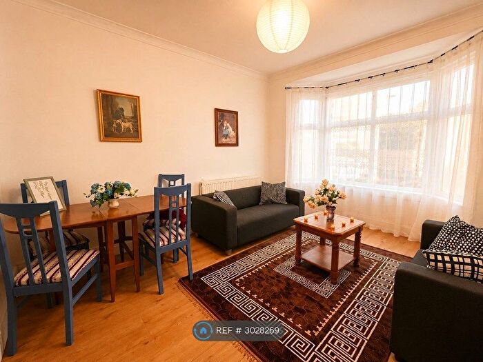 4 Bedroom Flat To Rent In Brownhill Road, London, SE6
