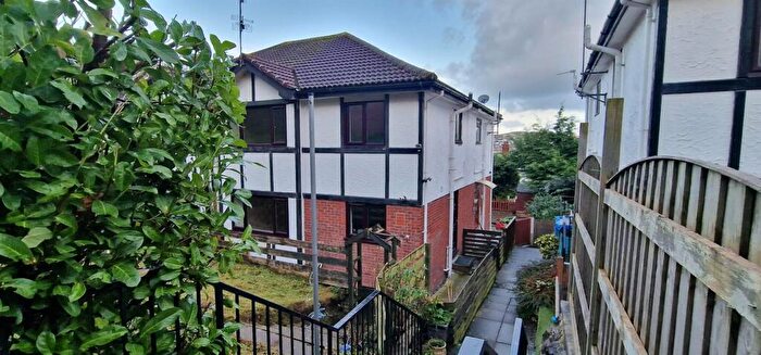 2 Bedroom End Of Terrace House To Rent In Alwen Drive, Rhos On Sea, Colwyn Bay, LL28