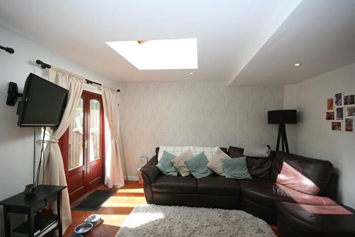 2 Bedroom Flat To Rent In Beverley Gardens, Wembley, HA9