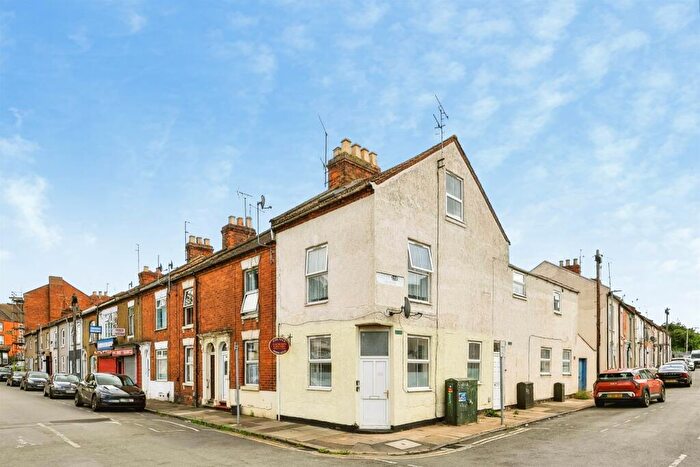 2 Bedroom Flat For Sale In Oakley Street, Northampton, NN1